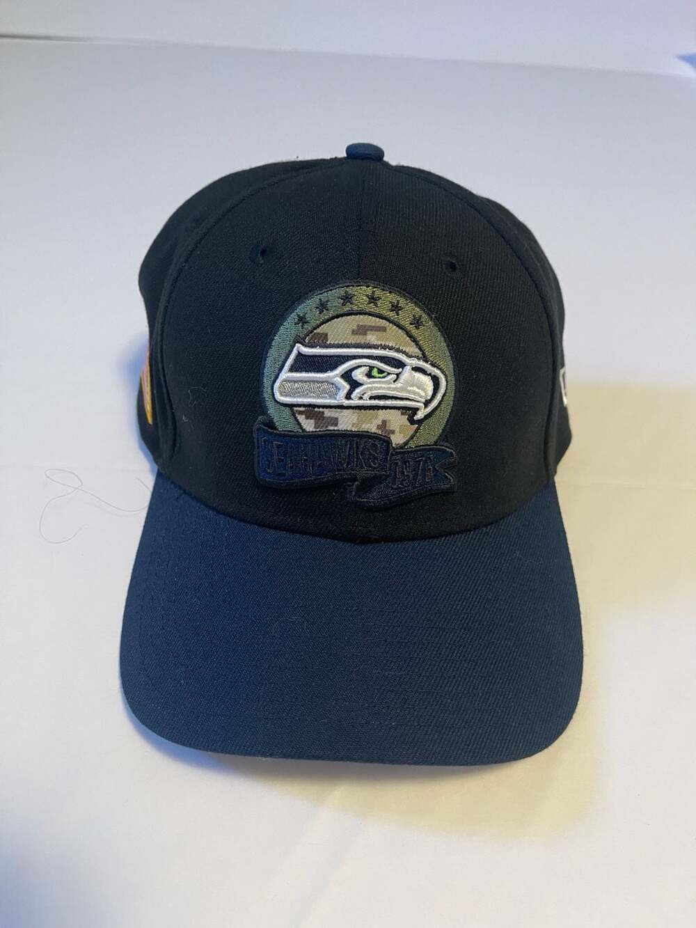 New Era Seattle Seahawks 2022 NFL Salute to Service 39THIRTY Flex Fit Hat
